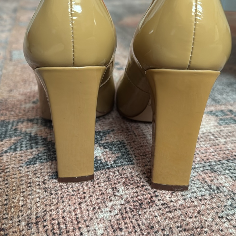Kate Spade Block Heel Beige/Taupe Pumps - Picture 2 of 5